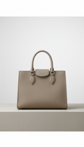 Louis Vuitton Capucines MM Galet Taurillon-Leder