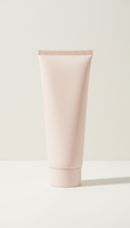 Bodylotion-Tube aus Seide in Blush Verpackung